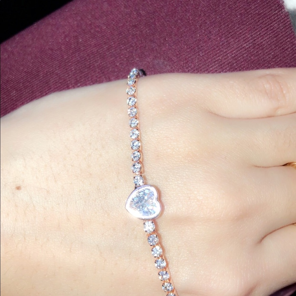 ❤️✨ VALENTINES DAY ROSE GOLD HEART BRACELET ❤️✨ - Picture 2 of 8